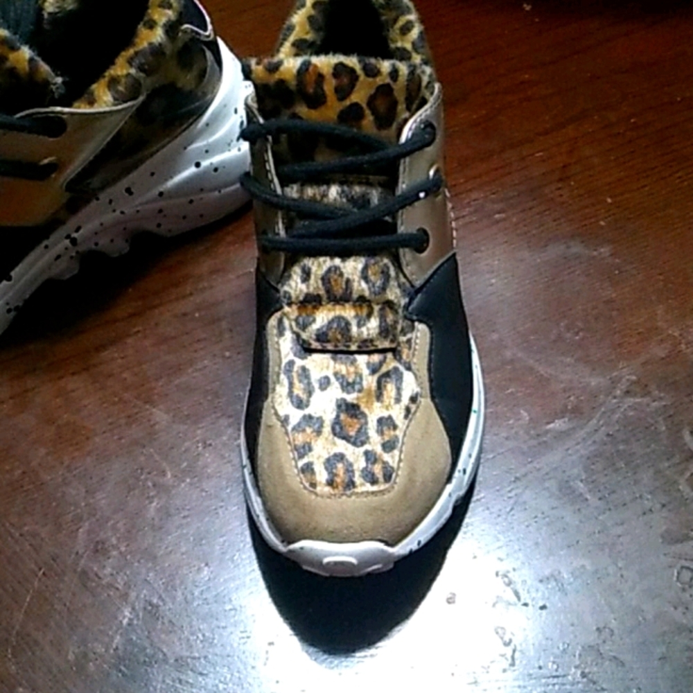 Shoes - Picture 3 of 3